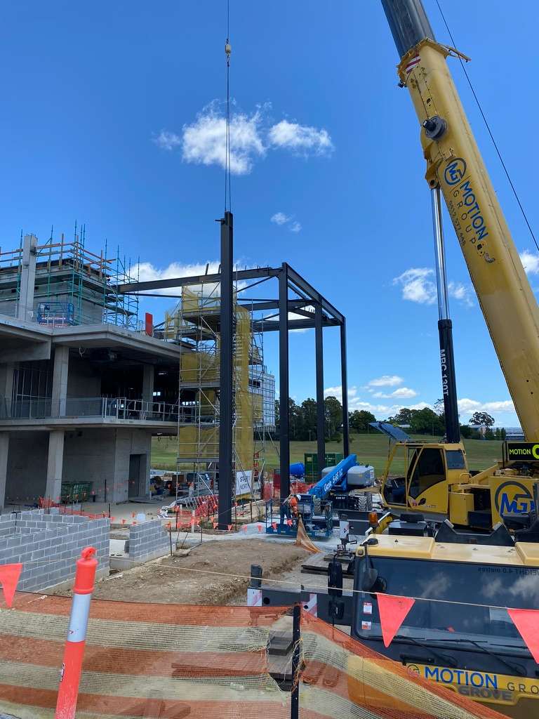 Hire Maeda Crane in Tonnes in Queensland
